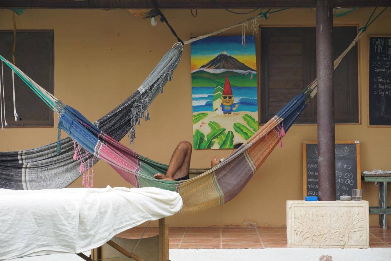Surf House Hostel กาเยาซัลวาเค ภายนอก รูปภาพ